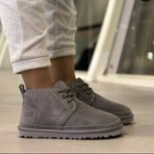 UGG Neumel Chukka Boot gray Sz 8